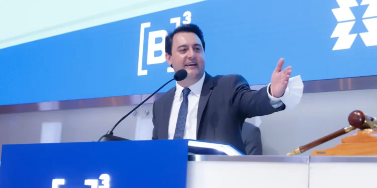 Governo do Paraná privatiza Copel por R$ 5,2 bi