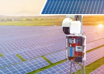 Dicomp apresenta na Intersolar 2023, sistema de segurança para usinas de energia solar