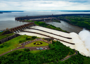 Itaipu bate recorde de produção diária de energia em 2023