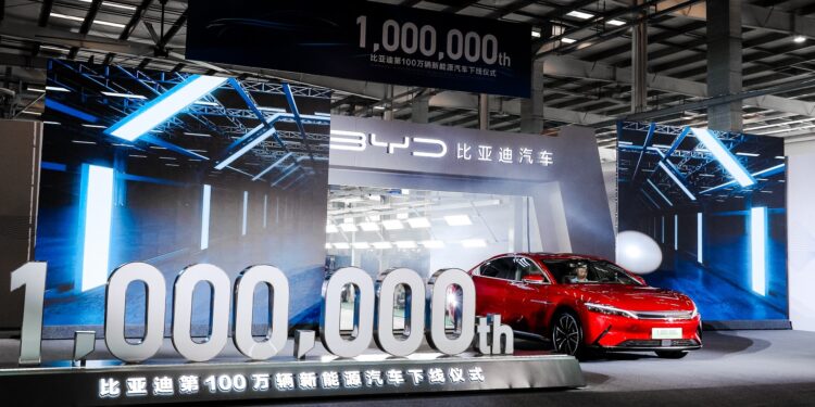 Chinesa BYD que já produz mais carros elétricos do que a Tesla
