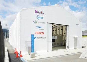 Governador de MG visita instalações de fábrica de hidrogênio verde no Japão