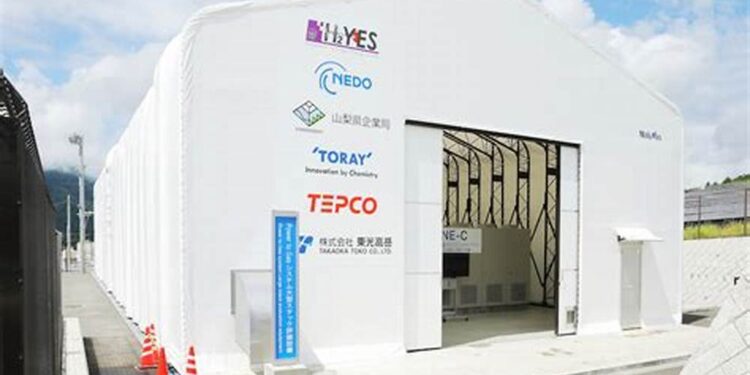 Governador de MG visita instalações de fábrica de hidrogênio verde no Japão