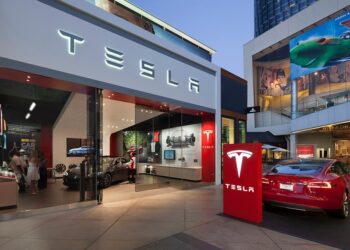 Não é só no Brasil: Carros elétricos devem subir de preço nos EUA