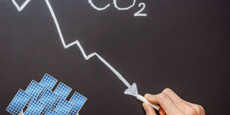 Energia solar descentralizada já evita mais de 600 milhões de toneladas de CO2