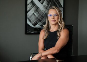 Viviane Rosa da VR Energia: “Nosso foco é oferecer contratos mais flexíveis, preços competitivos e acesso a fontes de energia renovável”